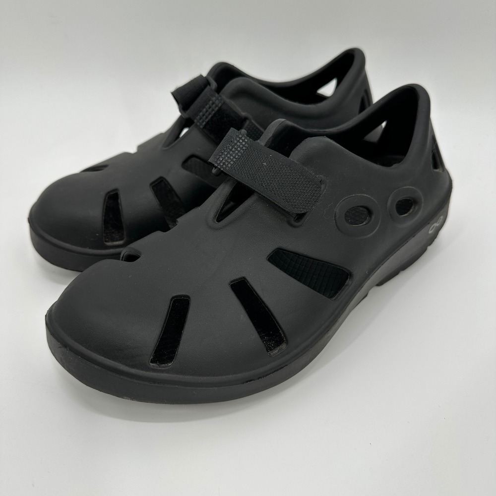OOFOS OOcandoo Shoes Mens 7 Women 9 Black Closed Toe Recovery Sandals Comfort